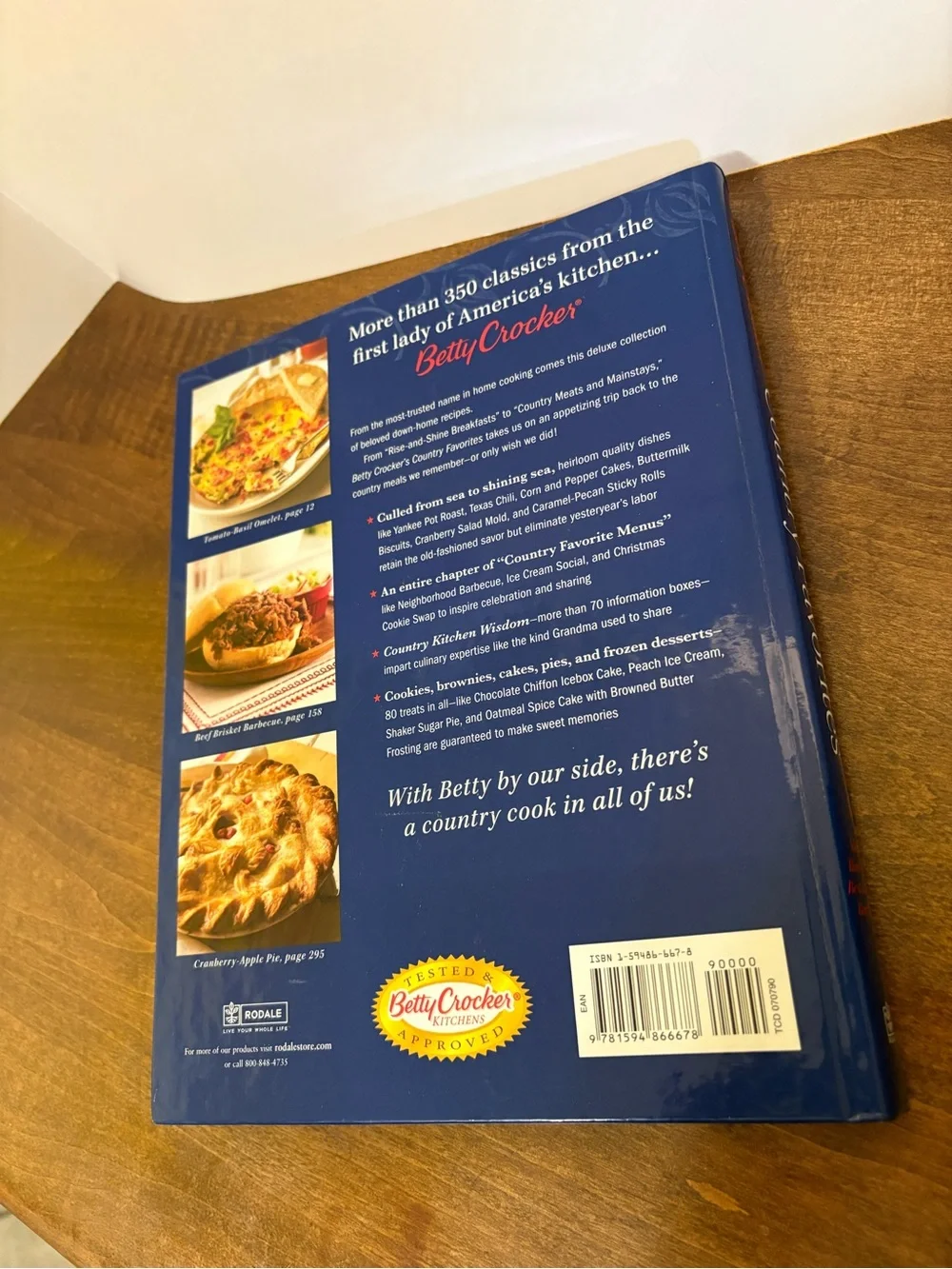 Betty Crocker Country Favorites Cookbook - White & Red Cover with Food Photo